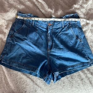 Mom short